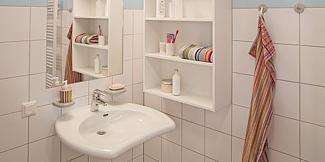 Ein eigenes Bad gehört zu jedem Zimmer im Pflegeheim Barsinghausen.