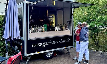 Eine mobile Cocktailbar gab es beim Teamevent in Hösbach.