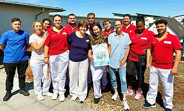 Das Kursana-Team im Domizil Wöllstadt freut sich über die Top-Leistung und das hervorragende Ergebnis beim Auditverfahren.
