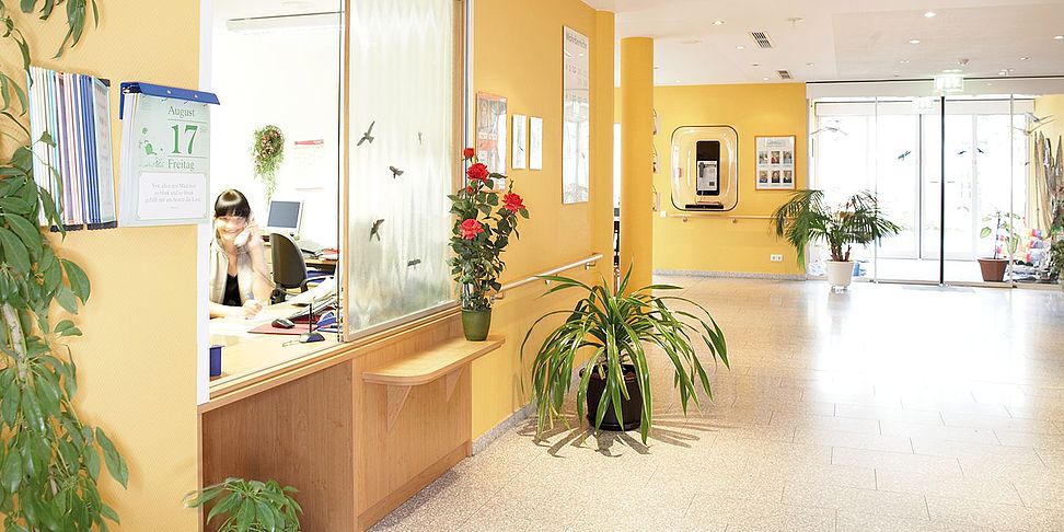 Das schöne Foyer im Pflegeheim Eisenhuettenstadt