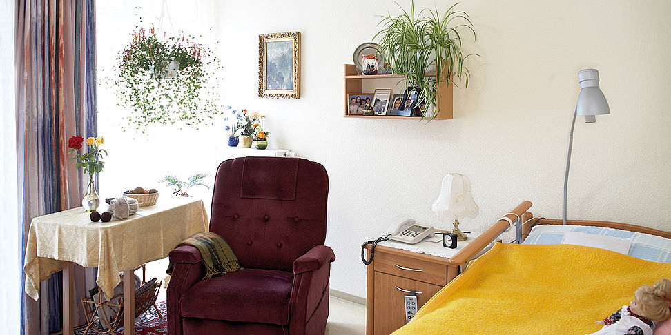 Pflegeheim Eisenhuettenstadt - Ihr schönes Zimmer im neuen Zuhause