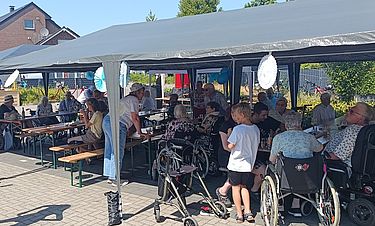 Strahlenden Sonnenschein gab es beim Sommerfest des Kursana Domizils Hamminkeln.