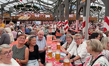 Die Bewohnerinnen und Bewohner auf dem Rosenheimer Herbstfest. 