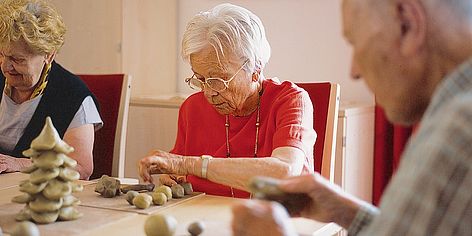 Gemeinsames Miteinander ist in der Seniorenheim Oberursel sehr wichtig.