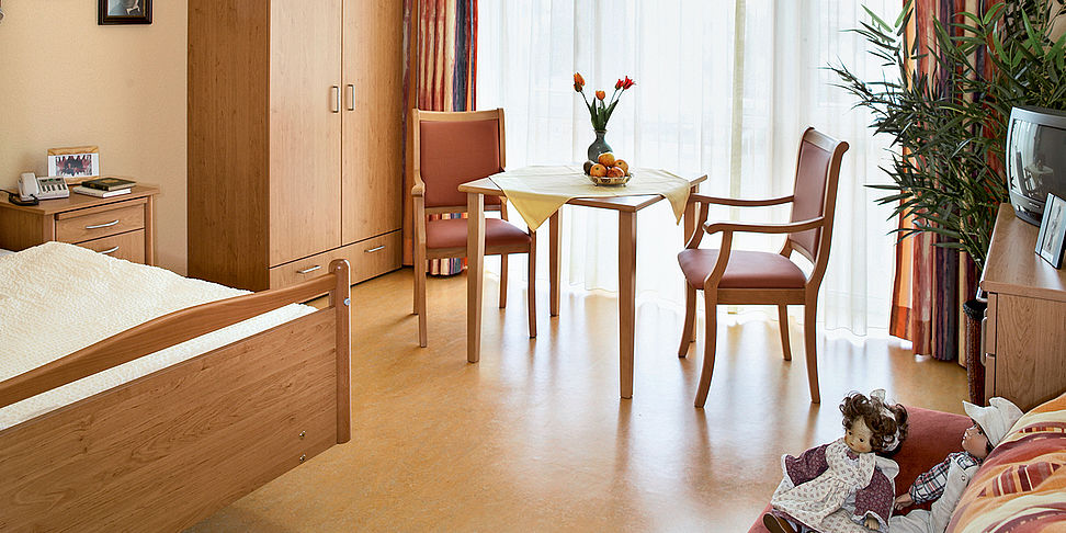 Pflegeheim Lappersdorf - Ihr schoenes Zimmer im neuen Zuhause