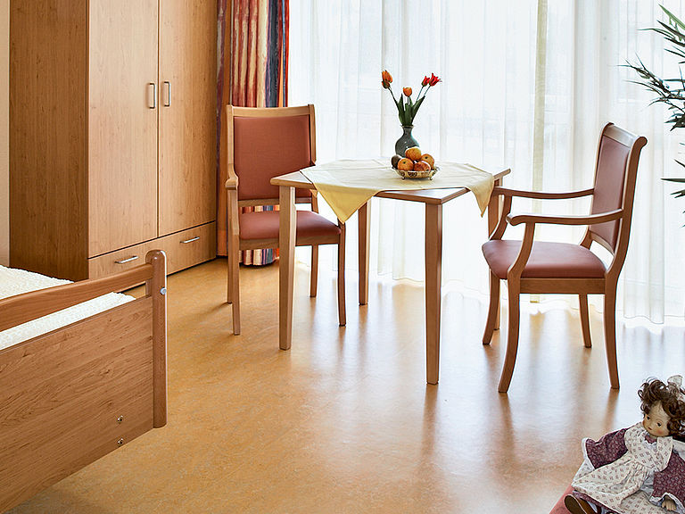 Pflegeheim Lappersdorf - Ihr schoenes Zimmer im neuen Zuhause