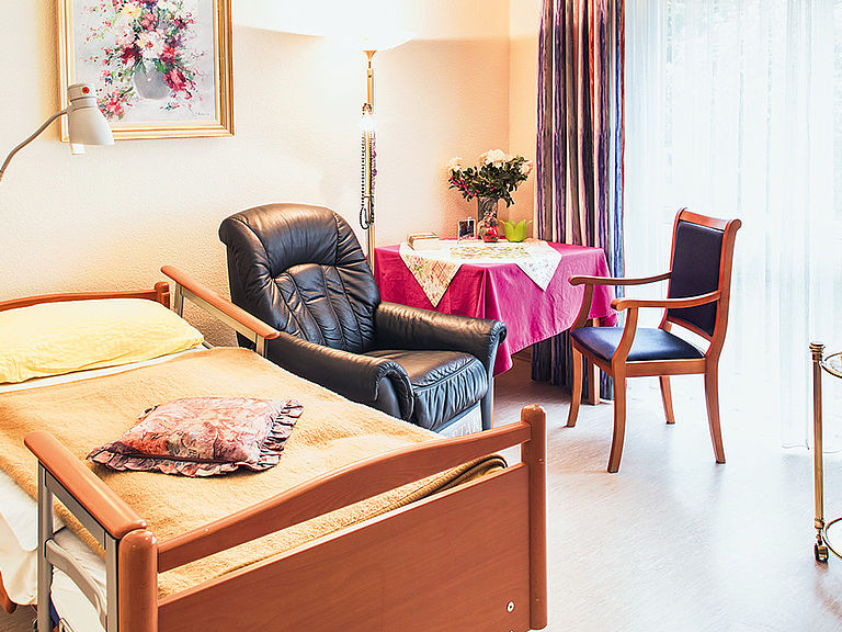 Pflegeheim Bobingen - Ihr schoenes Zimmer im neuen Zuhause