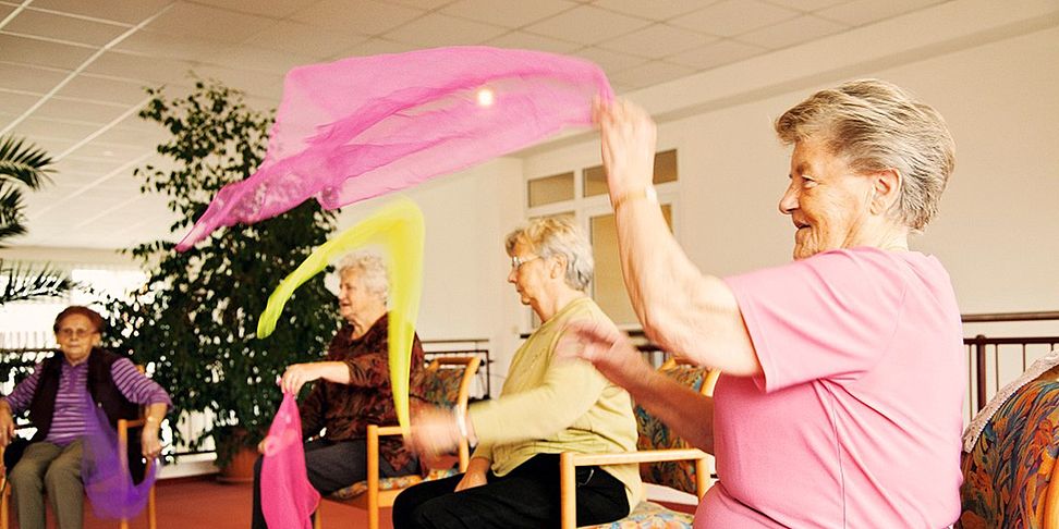 Gemeinsam körperlich aktiv sein – Tagespflege im Pflegeheim Siegen