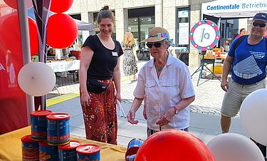 Zu Gast in der Nachbargemeinde: Das Kursana Quartier aus Allendorf präsentierte sich mit einem Stand. 
