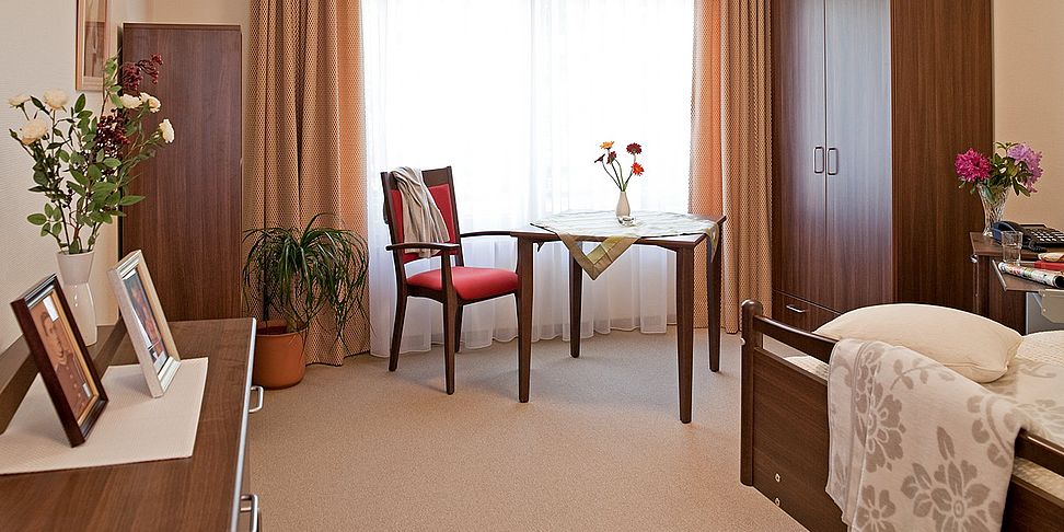 Pflegeheim Buchholz - Ihr schönes Komfort-Zimmer im neuen Zuhause