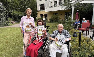 Die Siegerinnen und Sieger freuen sich über Ihre Urkunde.