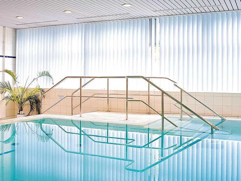 Das einladende Schwimmbad im Pflegeheim Berlin, Landsberger Tor
