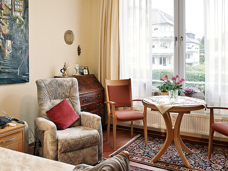 Pflegeheim Schneeberg - Ihr schönes Zimmer im neuen Zuhause