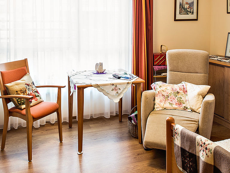Pflegeheim Kriftel - Ihr schönes Zimmer im neuen Zuhause
