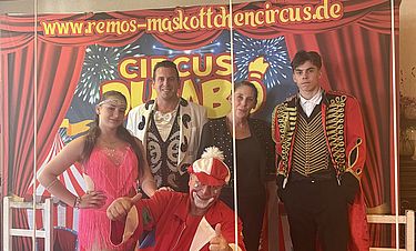 Der Zirkus Dumbo zu Besuch in der Kursana Villa München.
